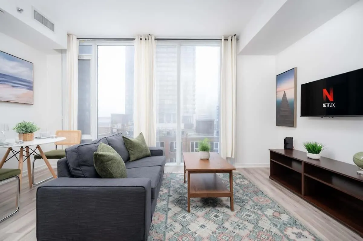 Midsize 1Bd Condo In Downtown Core Toronto Canada