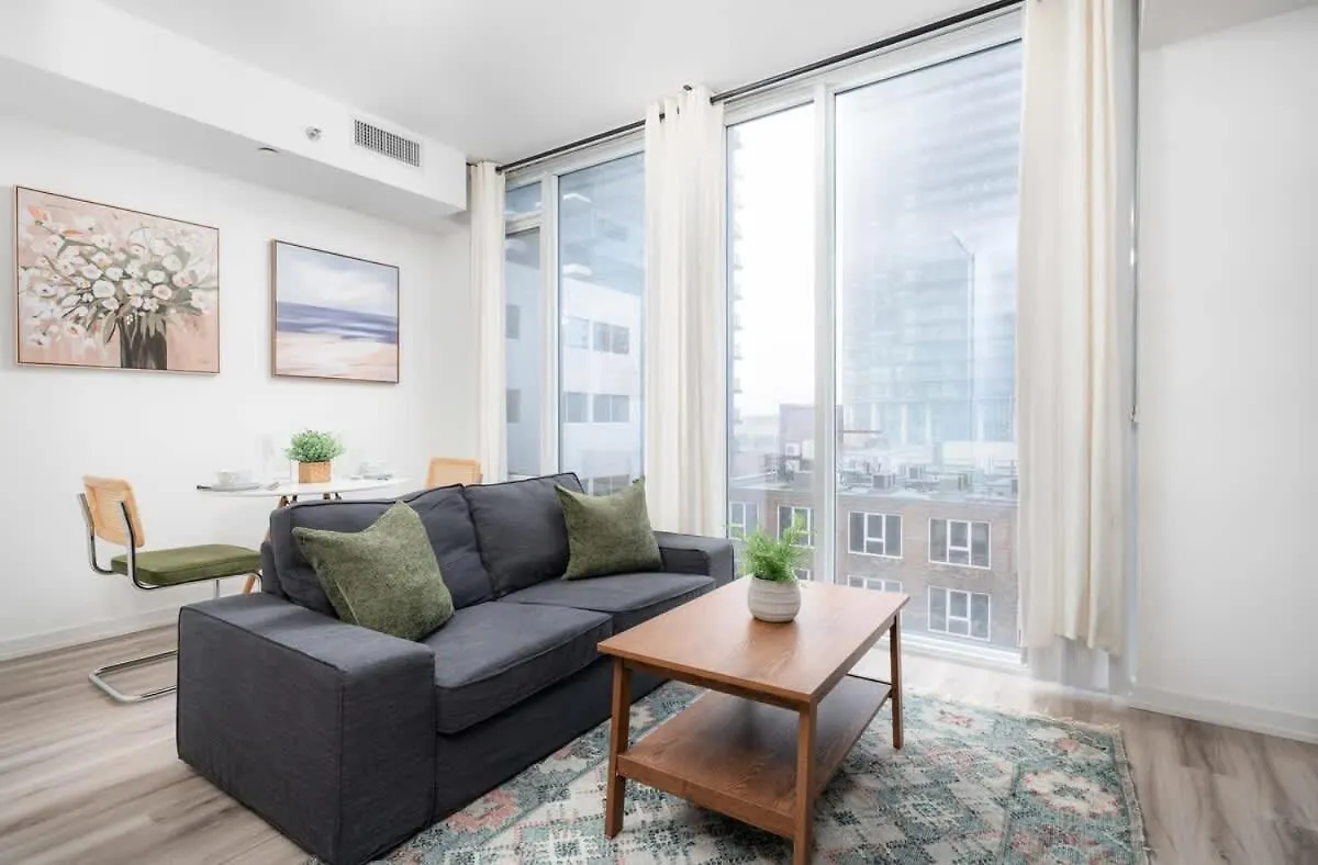 Apartment Midsize 1Bd Condo In Downtown Core Toronto