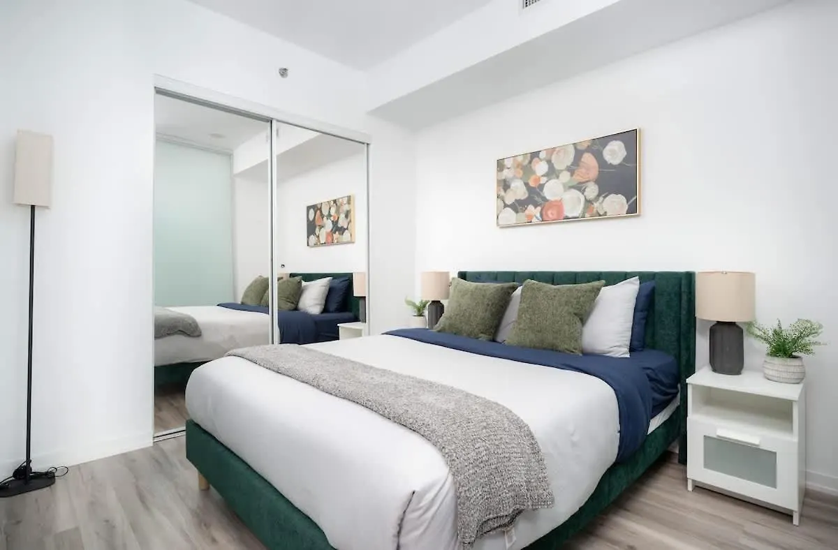 Midsize 1Bd Condo In Downtown Core Toronto
